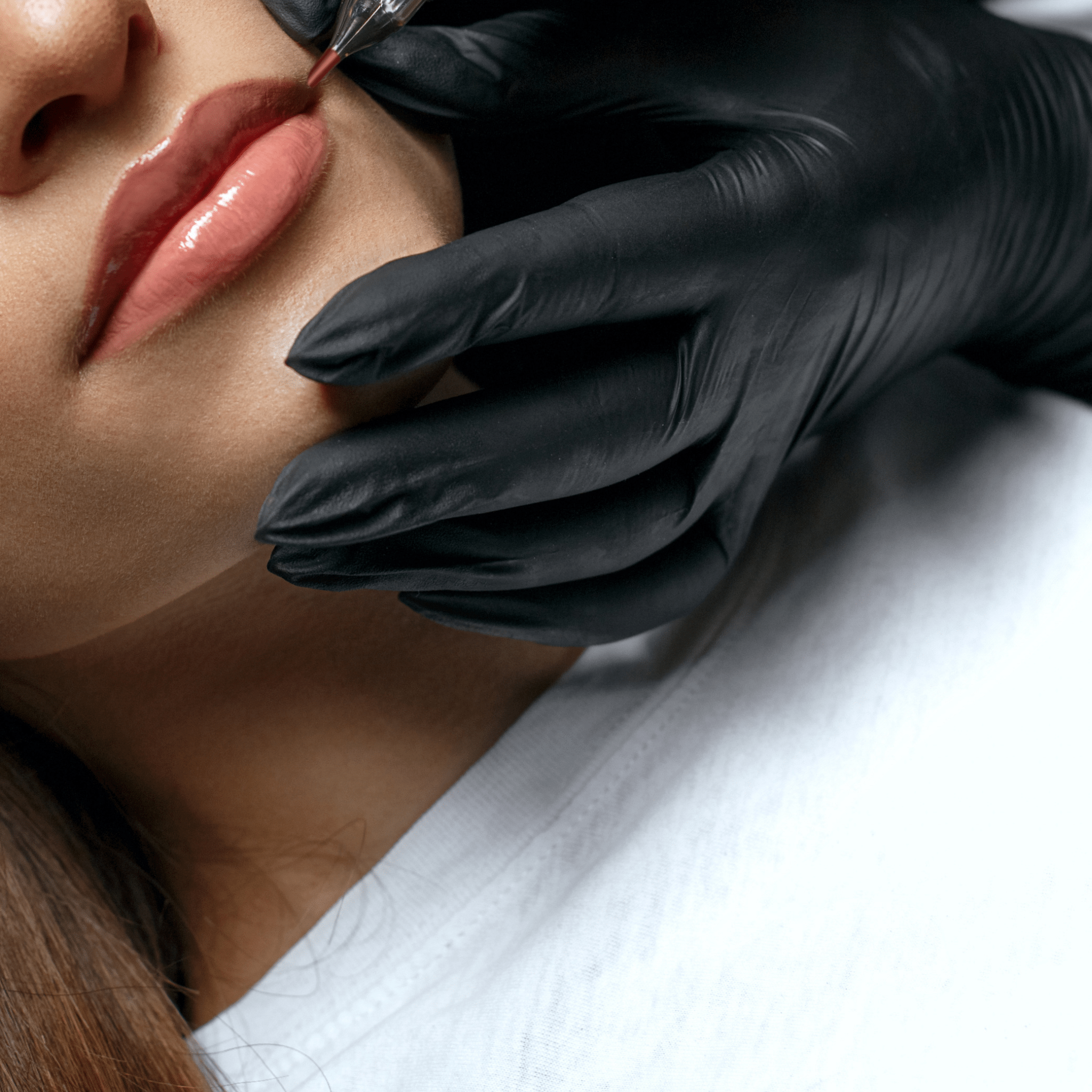 traitement de neutralisation des lèvres foncées montreal